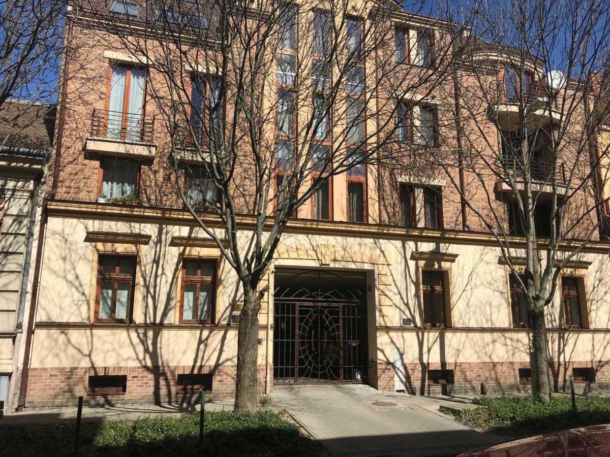 Ik Apartment Debrecen Exterior foto
